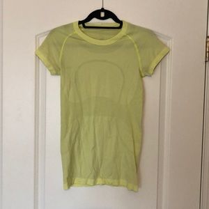 Lululemon wunder under top